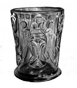 टोपाझ : एक ईजिप्शियन काचपात्र, ११ - १२ वे शतक.