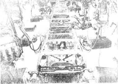क्रायस्लर कॉर्पोरेशनच्या कारखान्यातील वितळजोडकाम करणारी रोबॉट मालिका (१९८२)