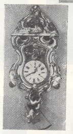 पोर्सलीनचे अलंकृत घड्याळ, स्ट्रॅस्‌बर्ग, अठराव्या शतकाचा मध्यकाळ.