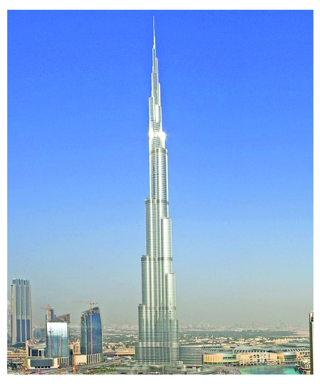 बुर्ज खलिफा (२०१०) : दुबई येथील जगातील सर्वांत उंच इमारत (उंची सु. ८२९ मी. १६३ मजले).