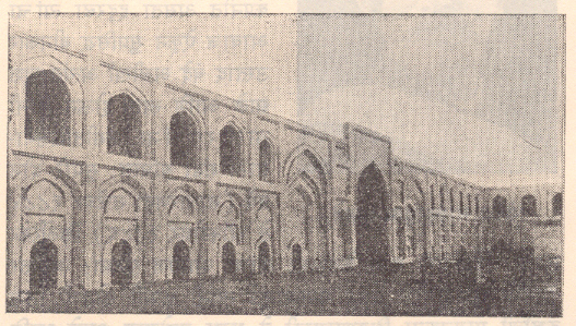 अल्-मुस्तानसिरिया मदरसा : इस्लाम अध्ययन केंद्र, १३ वे शतक, बगदाद.