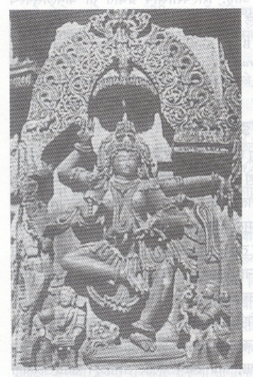 नृत्य सरस्वती, इ. स. ११५०, होयसळेश्वर मंदिर, हळेबीड, कर्नाटक.