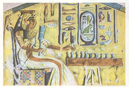 सोंगट्या खेळणाऱ्या नेफरतीती राणीचे तिच्या थडग्यातील उत्थित शिल्प, इ.स.पू. १३ वे शतक.